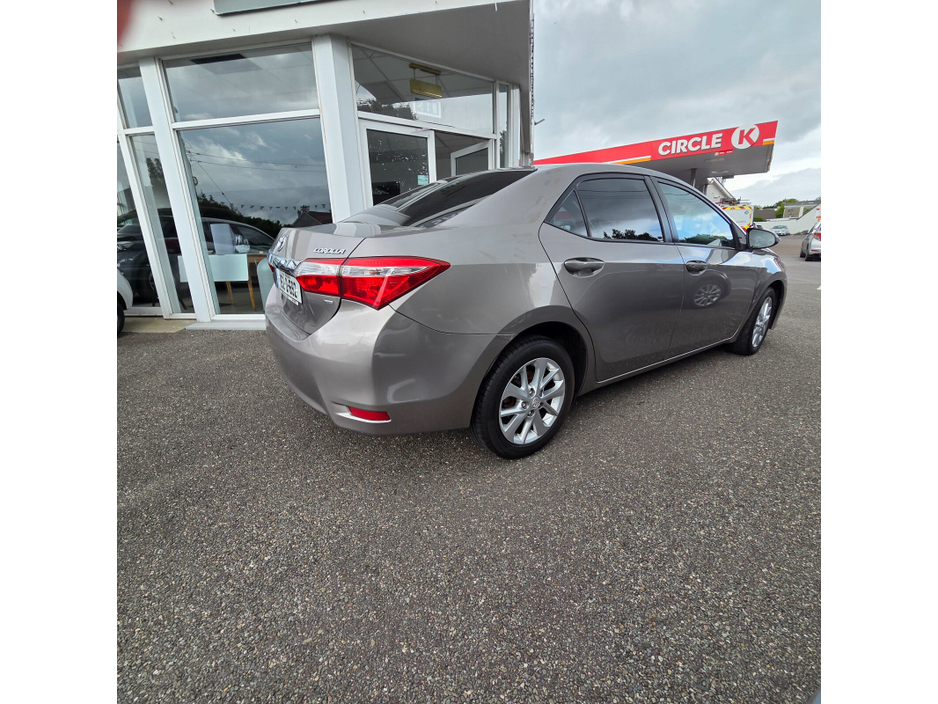 2015 Toyota Corolla D-4D 90 (1.4) Aura €9,999