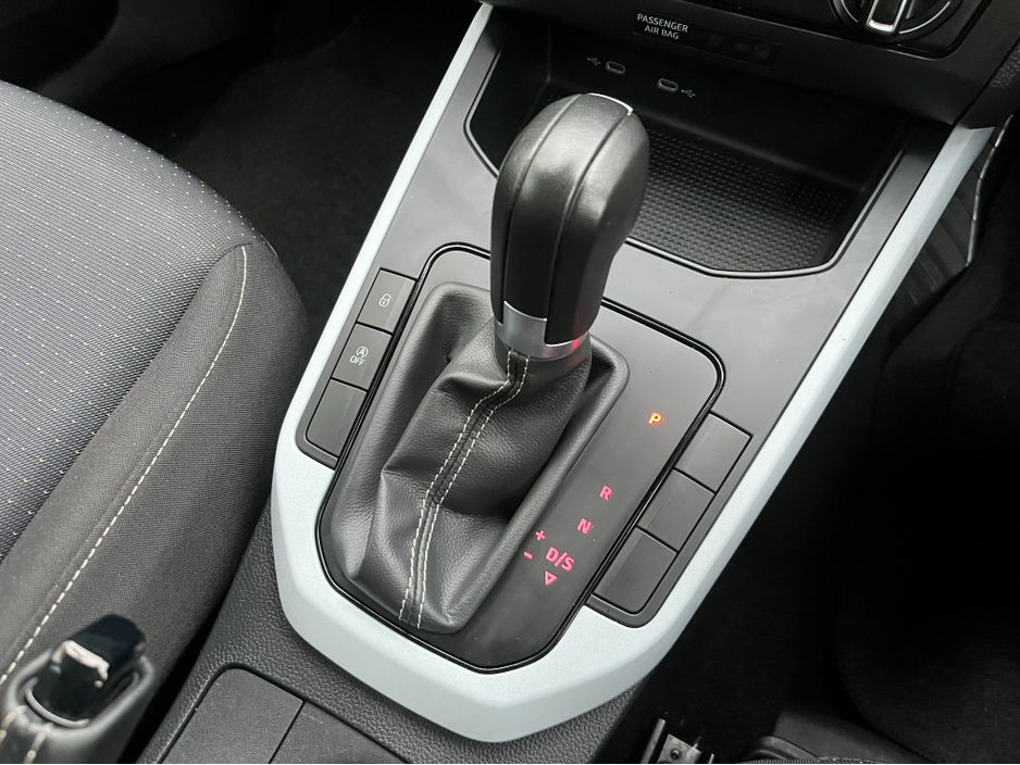 2023 SEAT Arona - image 15