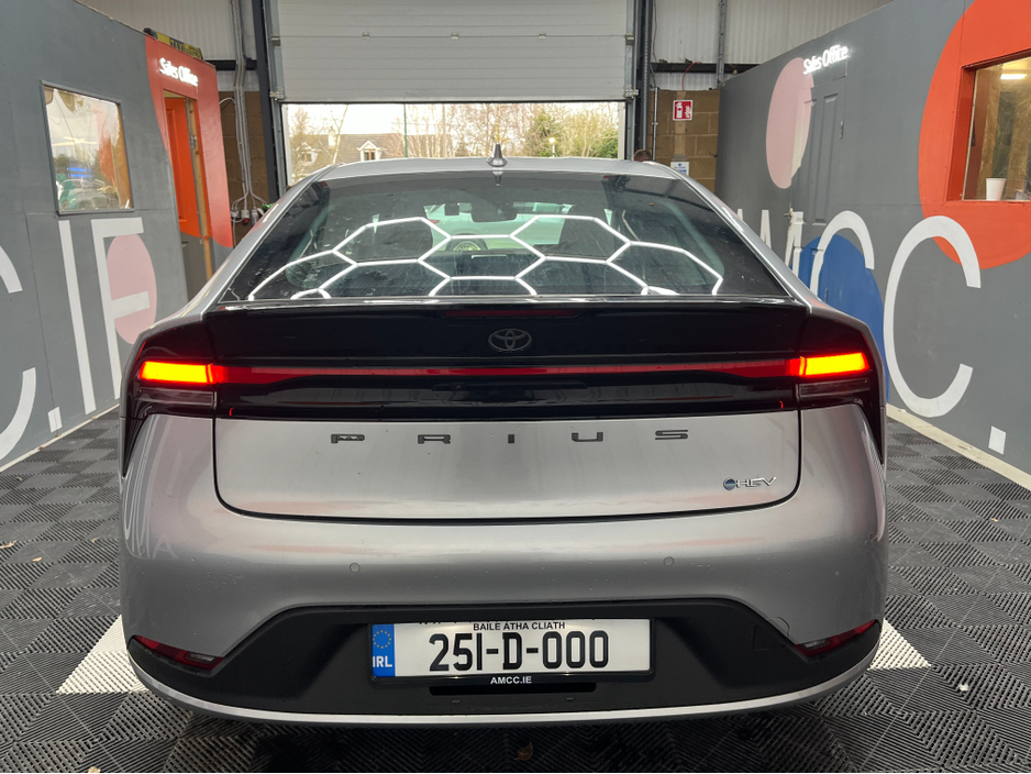 2025 Toyota Prius - image 3