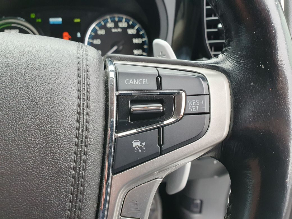 2016 Mitsubishi Outlander - image 16