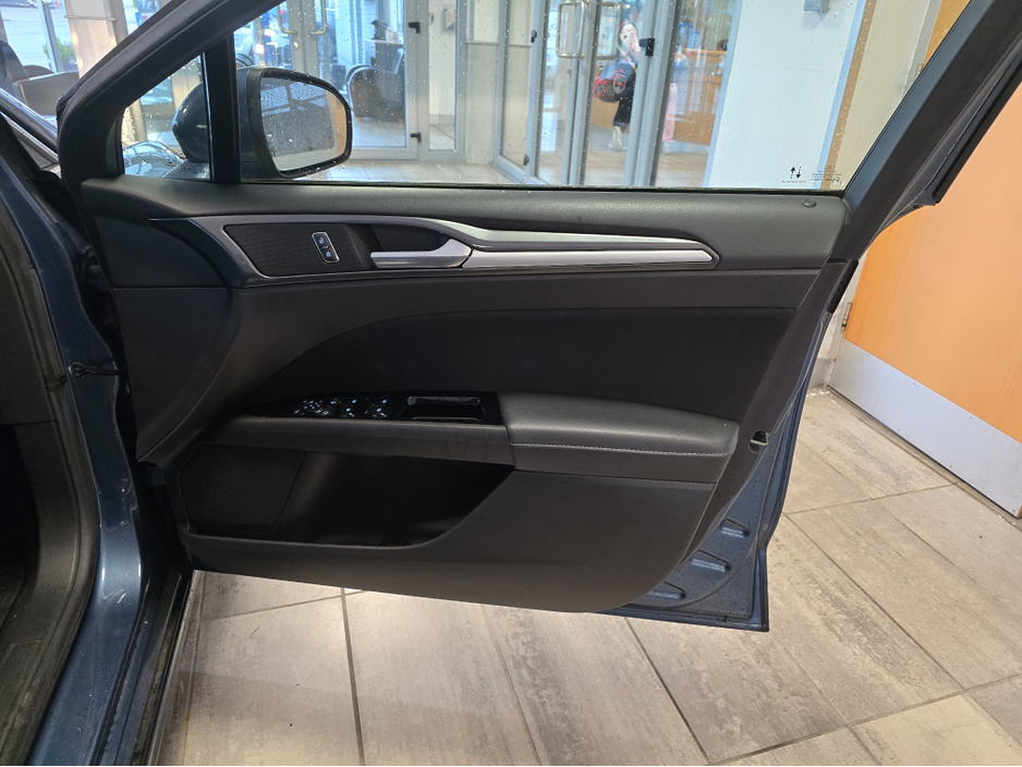 2020 Ford Mondeo - image 6