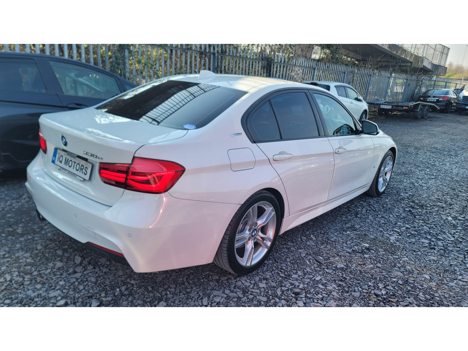 2018 BMW 3 Series - image 6