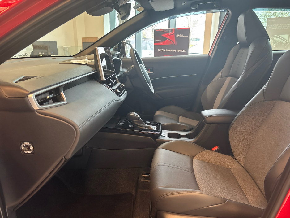 2026 Toyota Corolla Cross - image 6