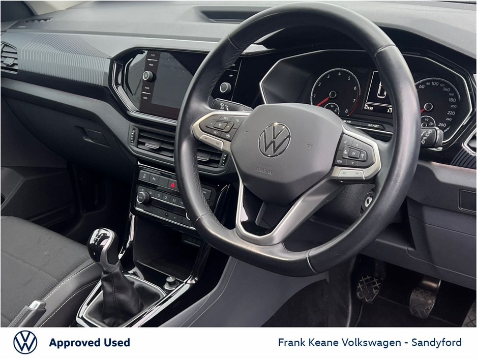 2021 Volkswagen T-Cross - image 7