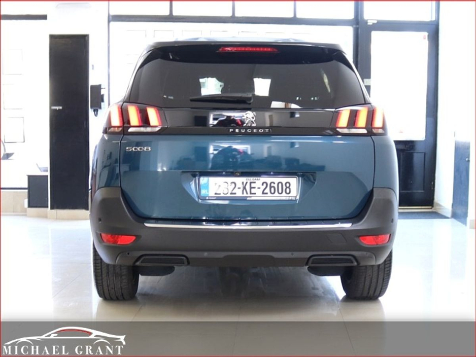 2023 Peugeot 5008 - image 6