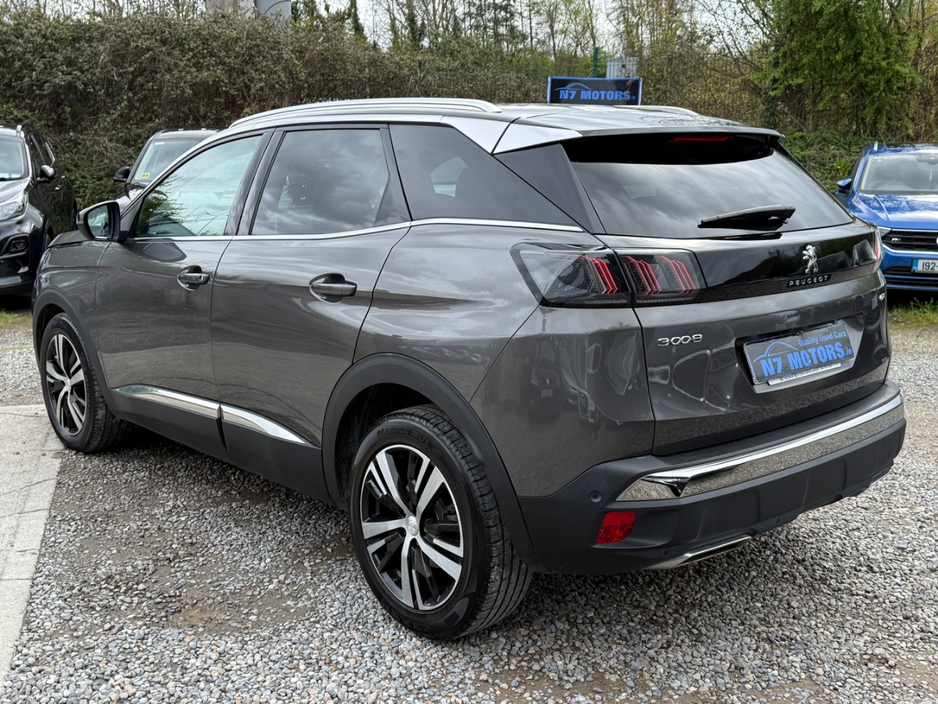 2021 Peugeot 3008 - image 5