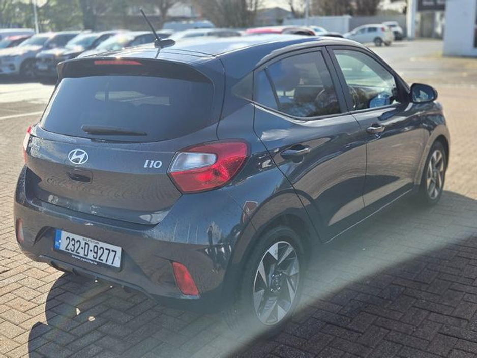 2023 Hyundai i10 - image 4