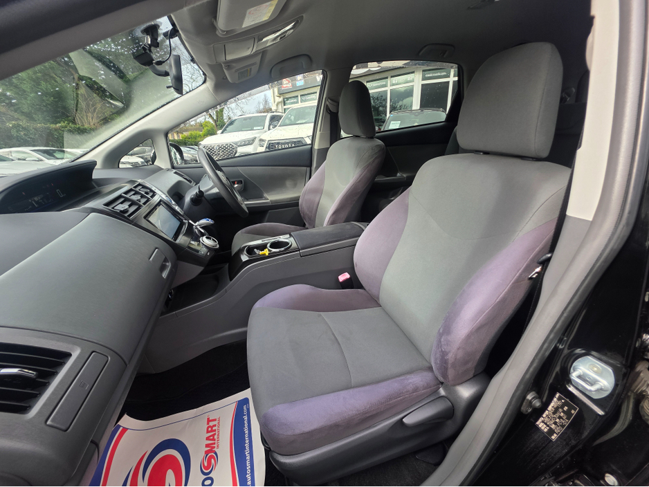 2013 Toyota Prius Alpha (7 Seater) - SELF CHARGING HYBRID -ALLOYS  -SIMI DEALER - LOW ROAD TAX BAND €13,450
