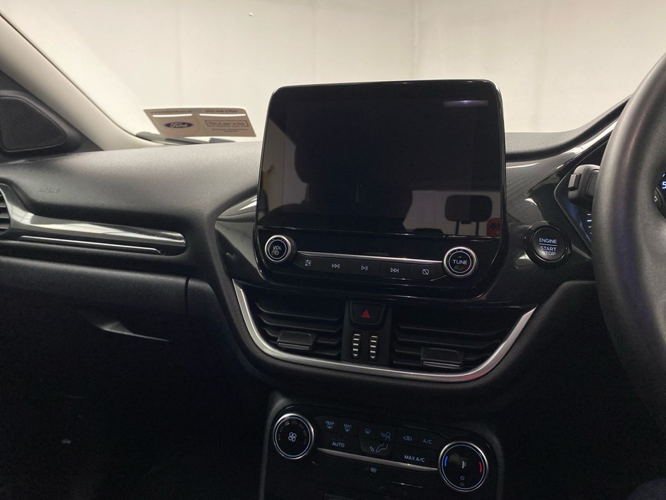 2023 Ford Puma - image 9