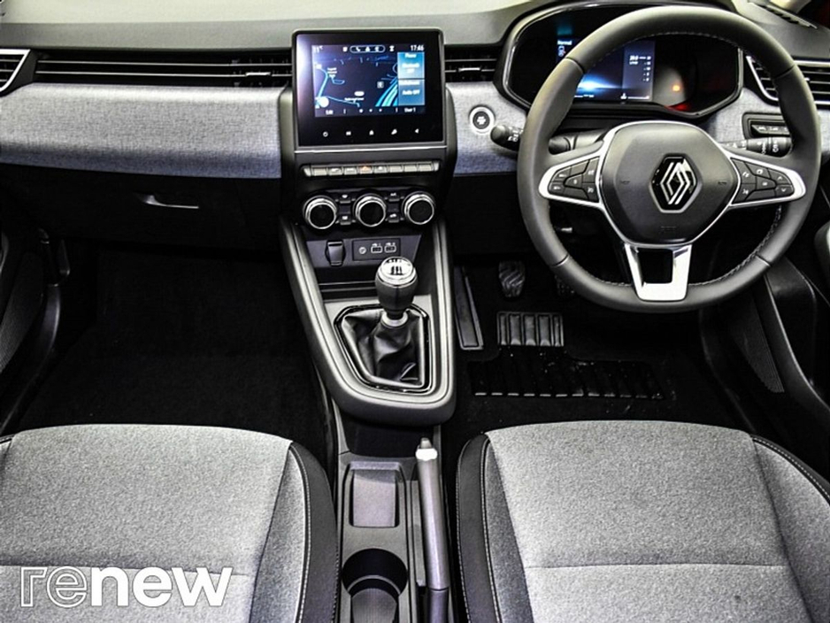 2025 Renault Clio - image 2