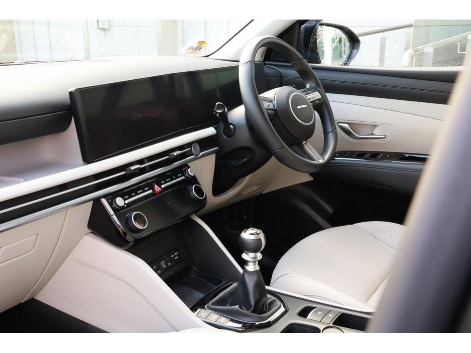 2025 Hyundai Tucson - image 14