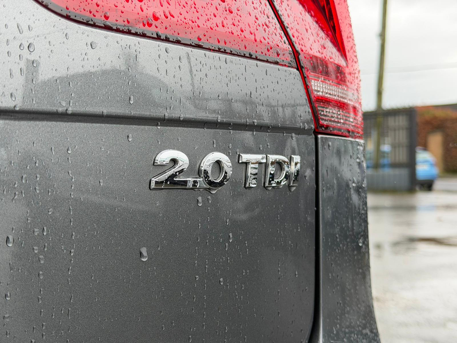 2017 Volkswagen Tiguan - image 13