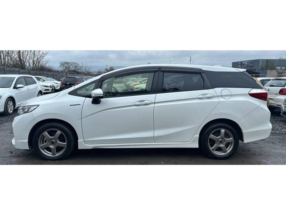 2017 Honda Shuttle 1.5L Petrol-Hybrid Estate Automatic €12,495