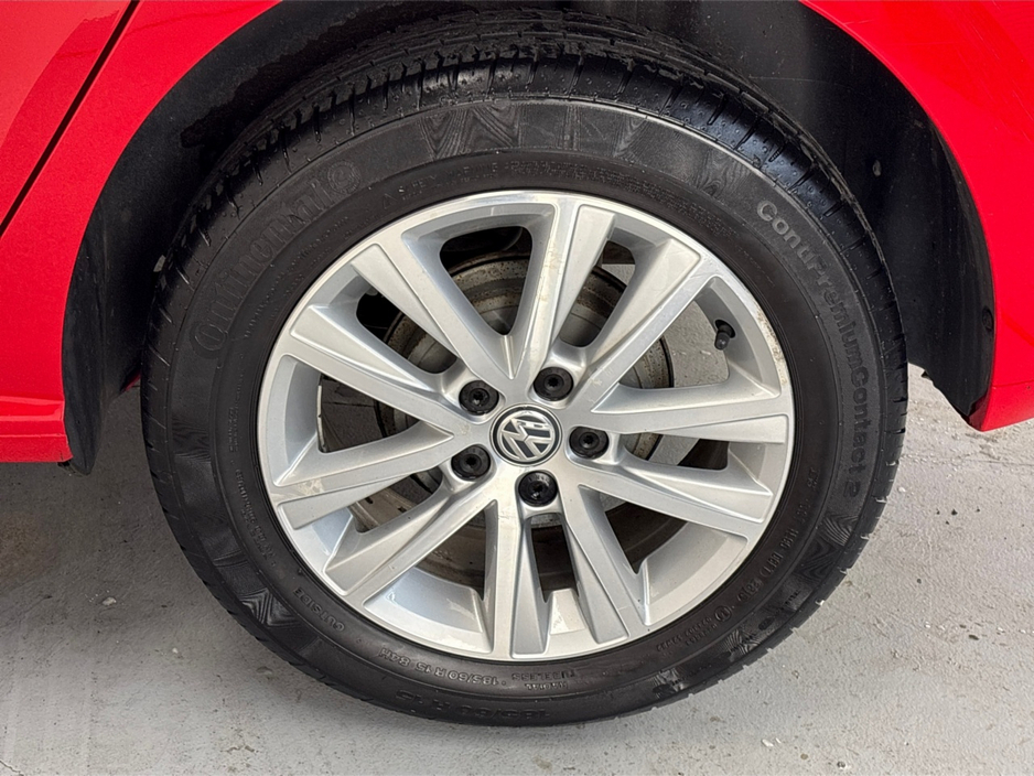 2017 Volkswagen Polo - image 11