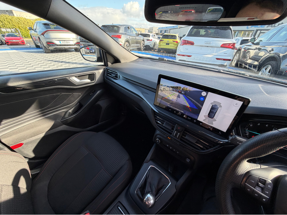 2023 Ford Focus - image 24