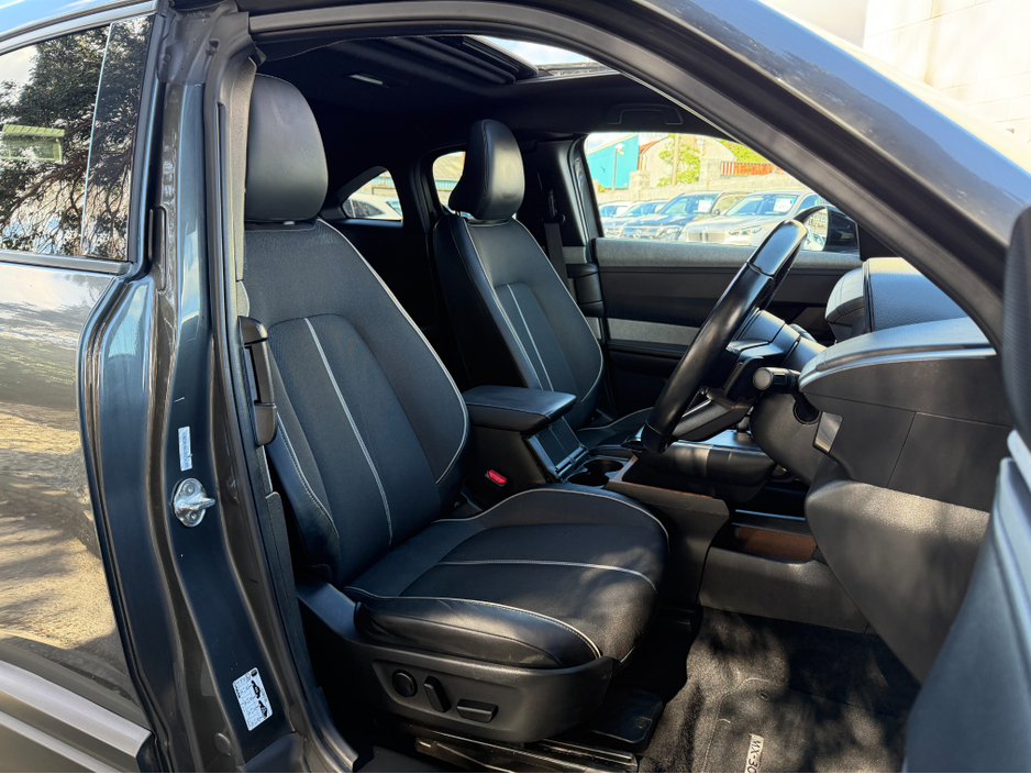 2023 Mazda MX-30 - image 13