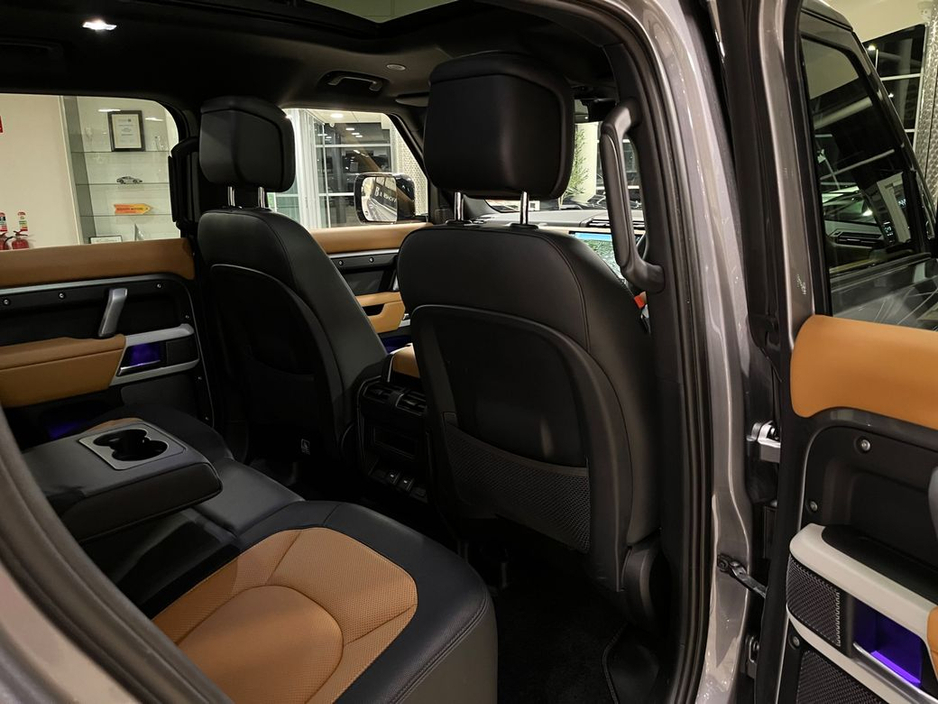2023 Land Rover Defender - image 24