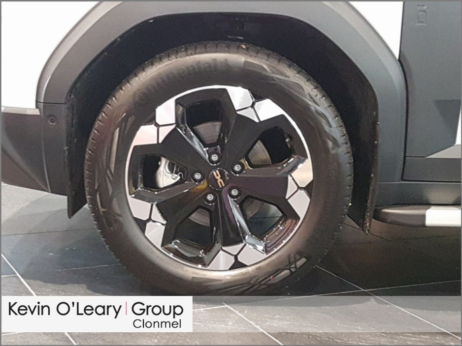 2026 Dacia Duster Extreme HEV 155 €38,000