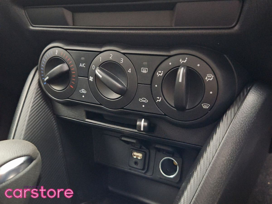 2024 Mazda Mazda2 - image 20