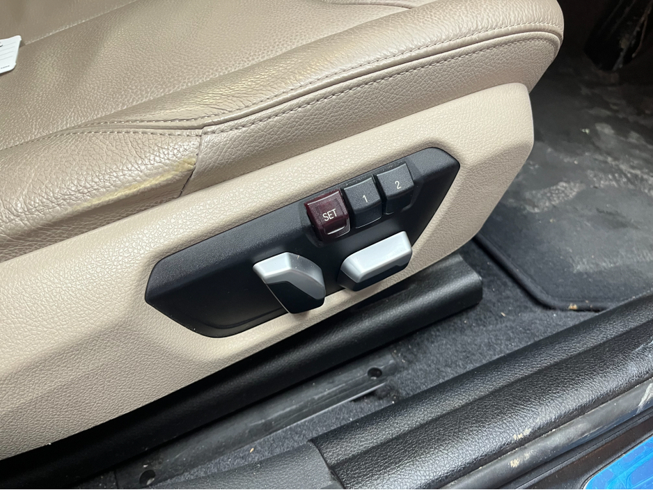 2019 BMW 1 Series - image 12