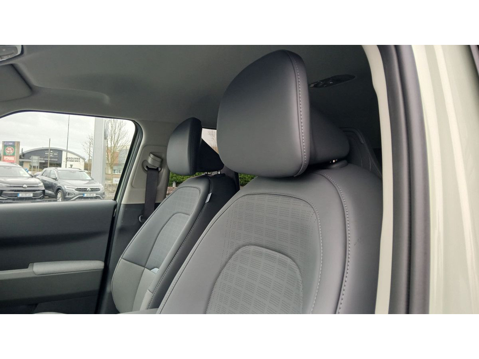 2026 Kia EV3 - image 6