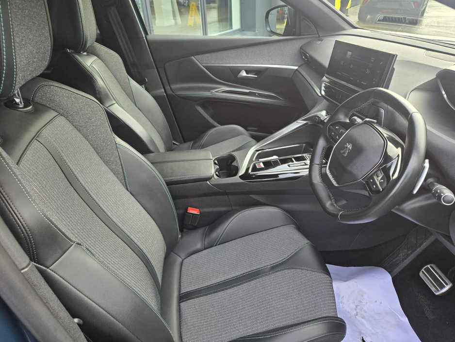 2023 Peugeot 5008 1.5 BlueHDi 130bhp Allure Auto €33,950