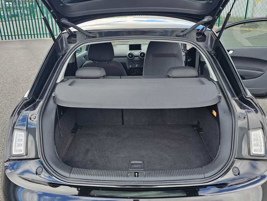 2014 Audi A1 - image 18