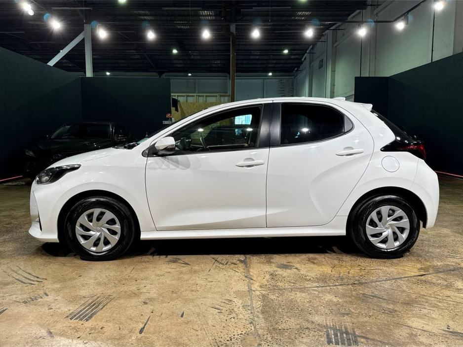 2020 Toyota Yaris - image 6