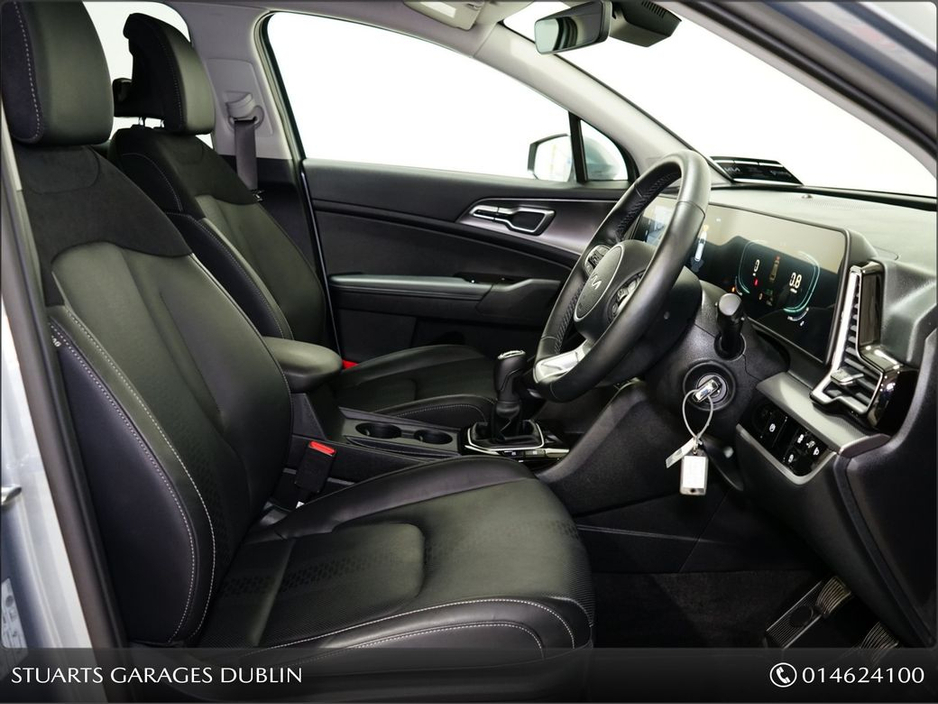 2025 Kia Sportage - image 18