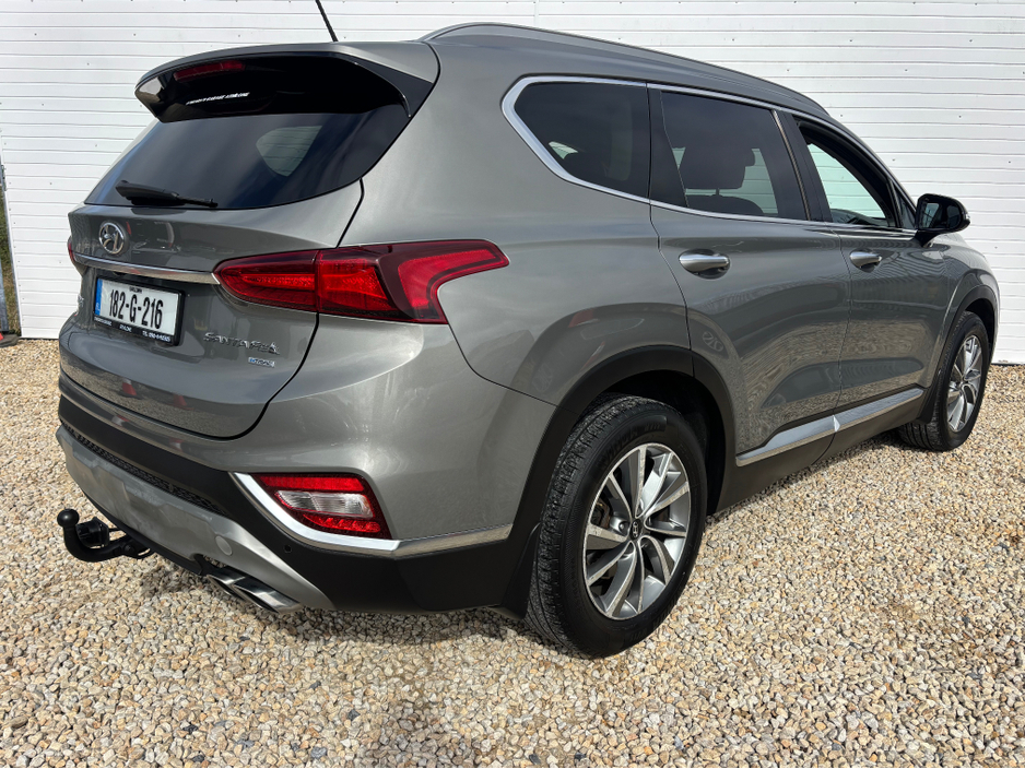 2018 Hyundai Santa Fe - image 6