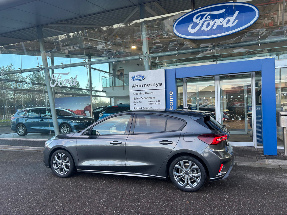2023 Ford Focus ST-LINE 1.0T 125 MHEV DC DC7 F 4DR €29,950