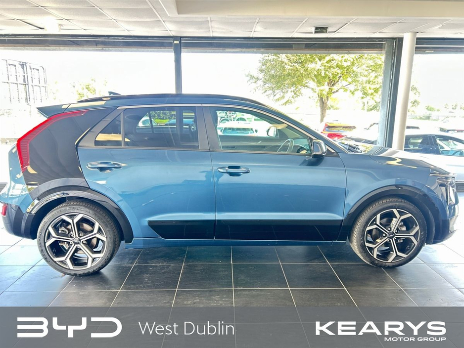 2022 Kia Niro - image 3