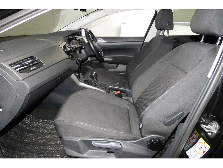 2018 Volkswagen Polo - image 15