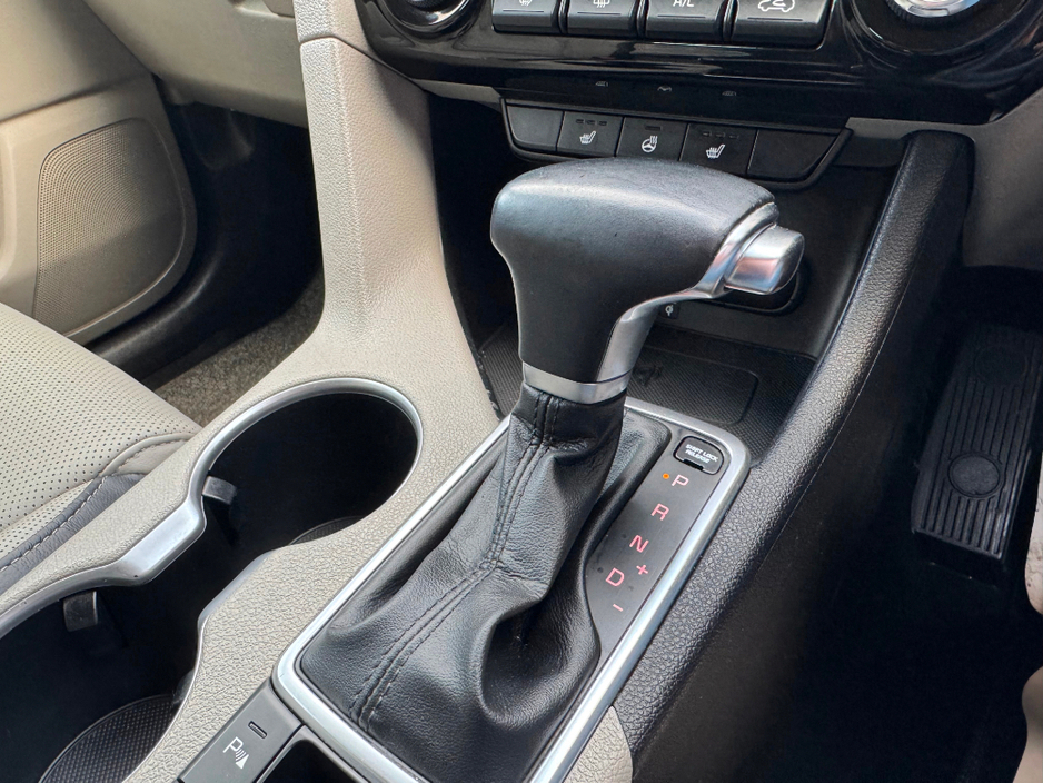 2021 Kia Sportage - image 18