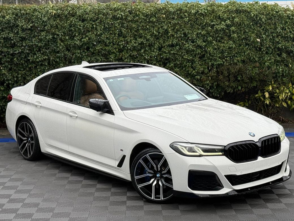 2021 BMW 5 Series 530e LCI M-SPORT COMPETITION 2.0 * HUGE SPEC * // OPENING SUNROOF // LEATHER INTERIOR // HEADS-UP DISPLAY €38,900