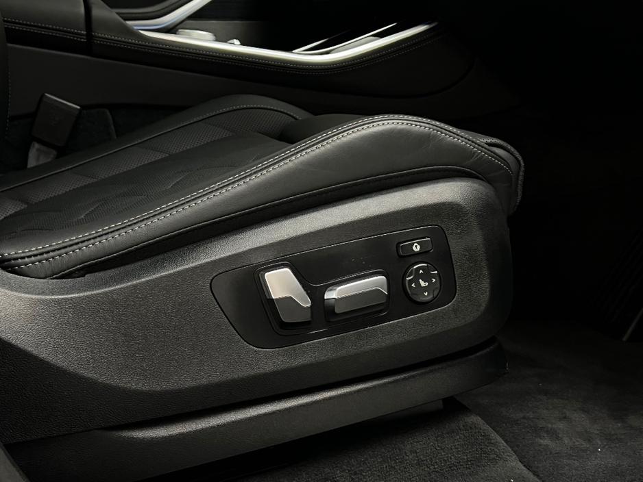 2025 BMW X5 50E M SPORT XDRIVE *PAN ROOF* €102,990