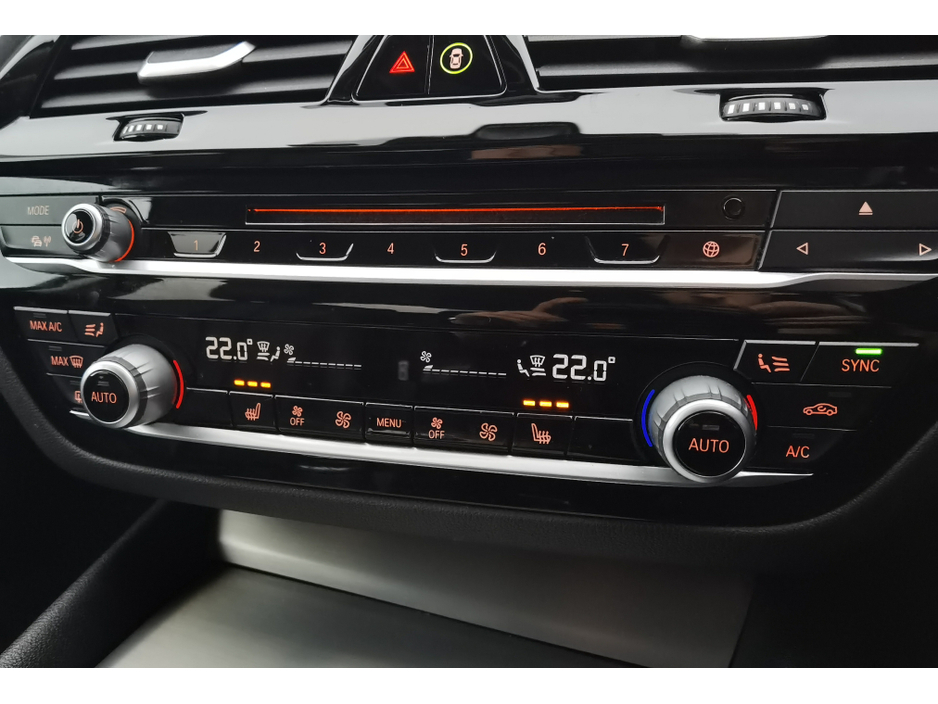 2018 BMW 5 Series - image 17