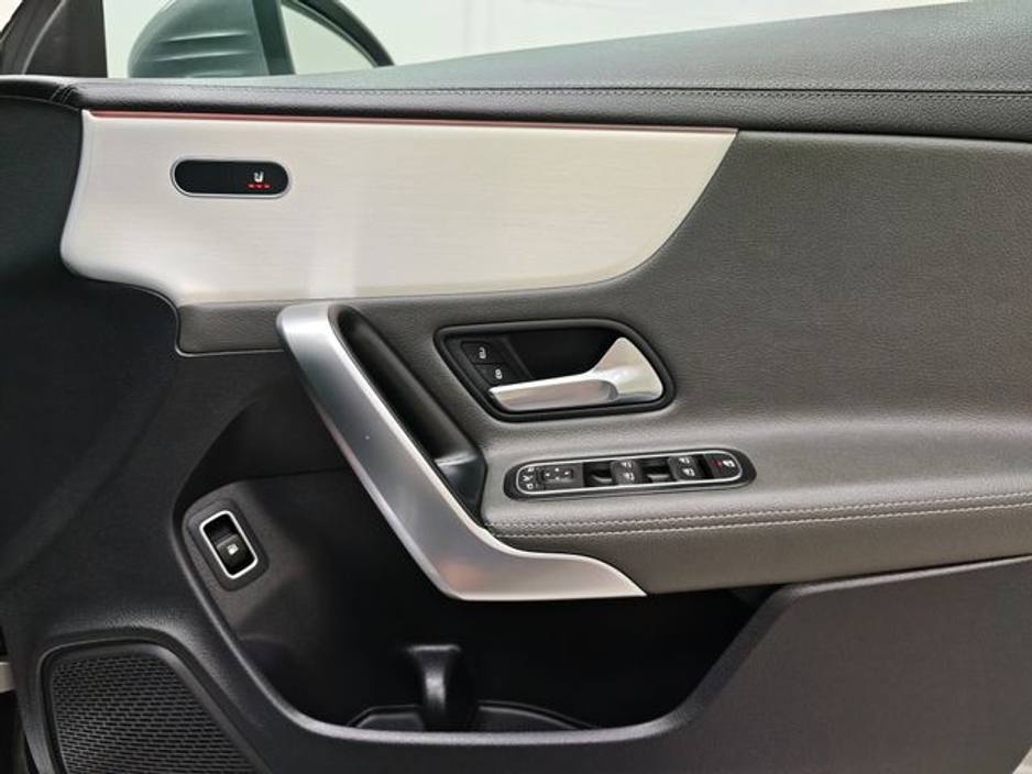 2022 Mercedes-Benz CLA Class - image 31