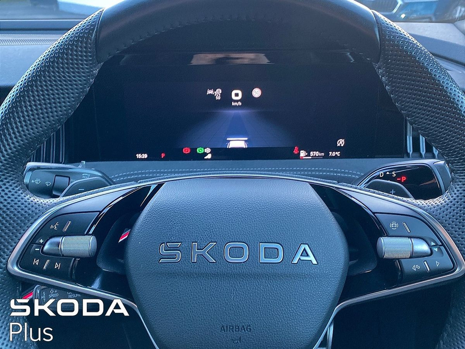 2025 Skoda Superb - image 17