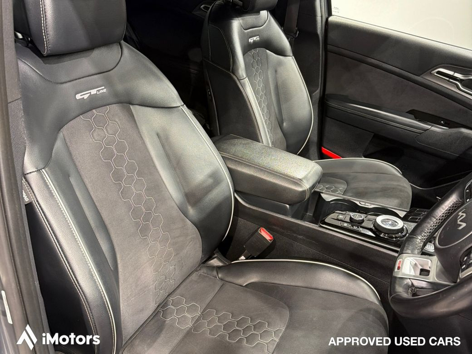 2023 Kia Sportage - image 18