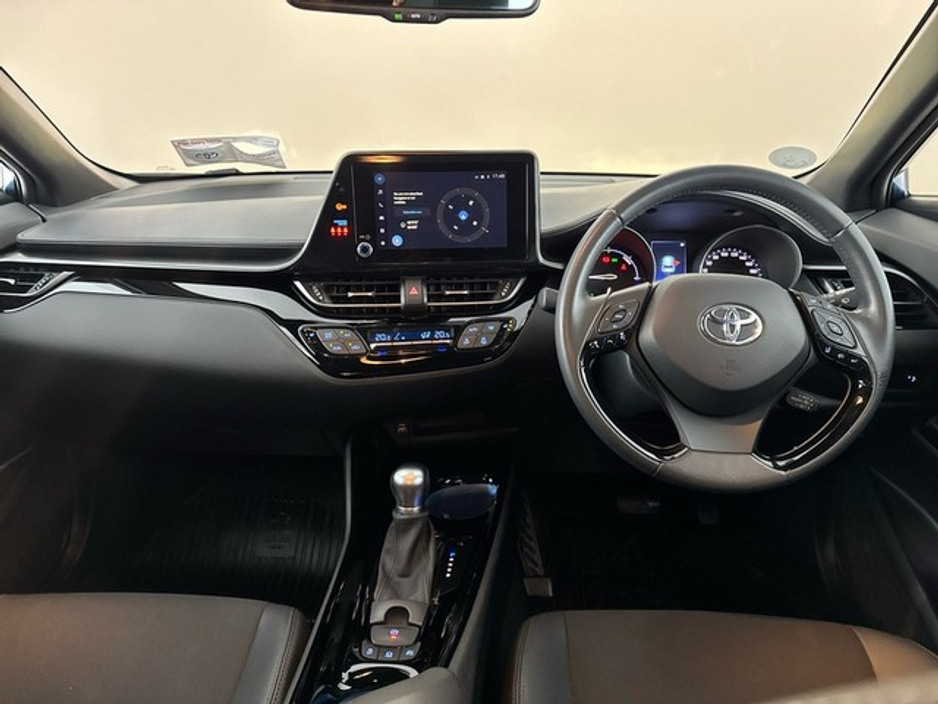 2023 Toyota C-HR HYBRID SPORT €31,450