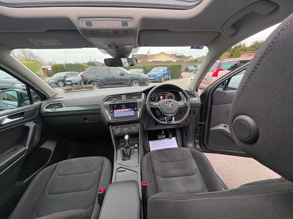 2018 Volkswagen Tiguan - image 15