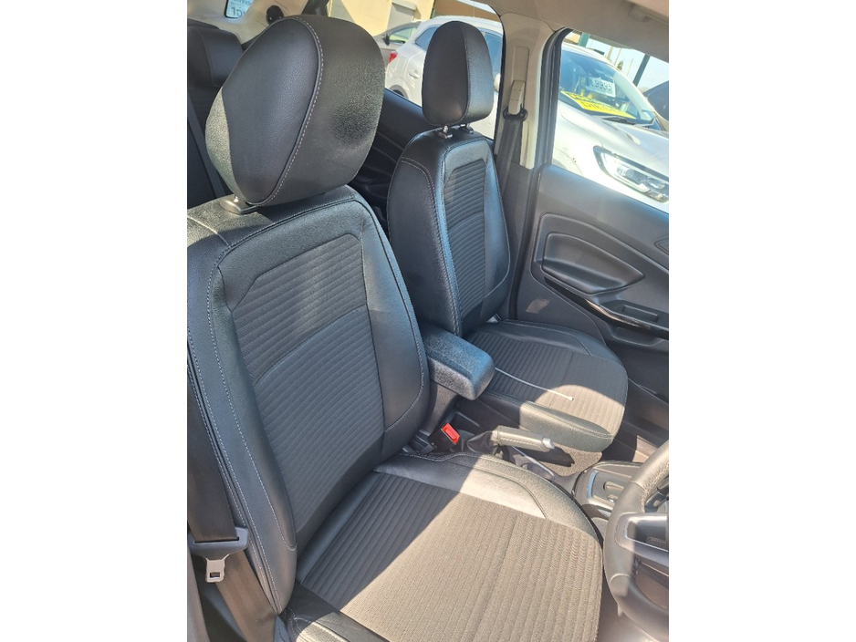 2020 Ford Ecosport - image 7