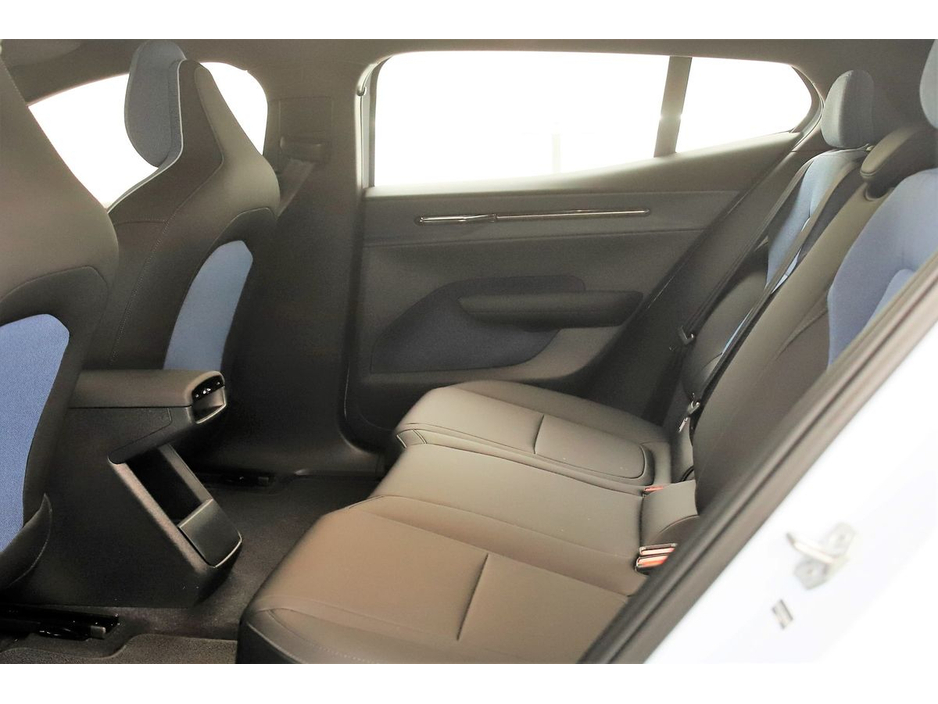 2024 Volvo EX30 SINGLE MOTOR EXTENDED RANGE 69KWH RWD 272BHP €34,890