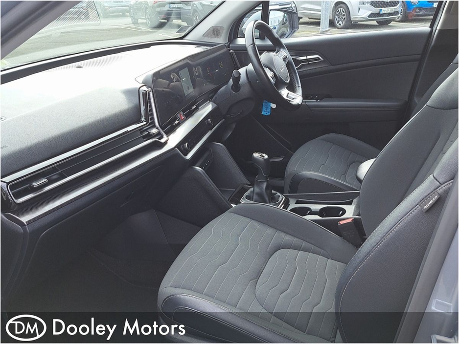 2023 Kia Sportage - image 10