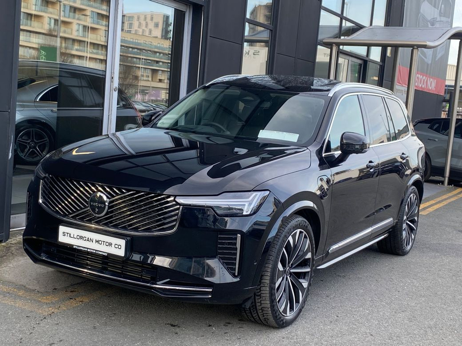 2025 Volvo XC90 - image 9