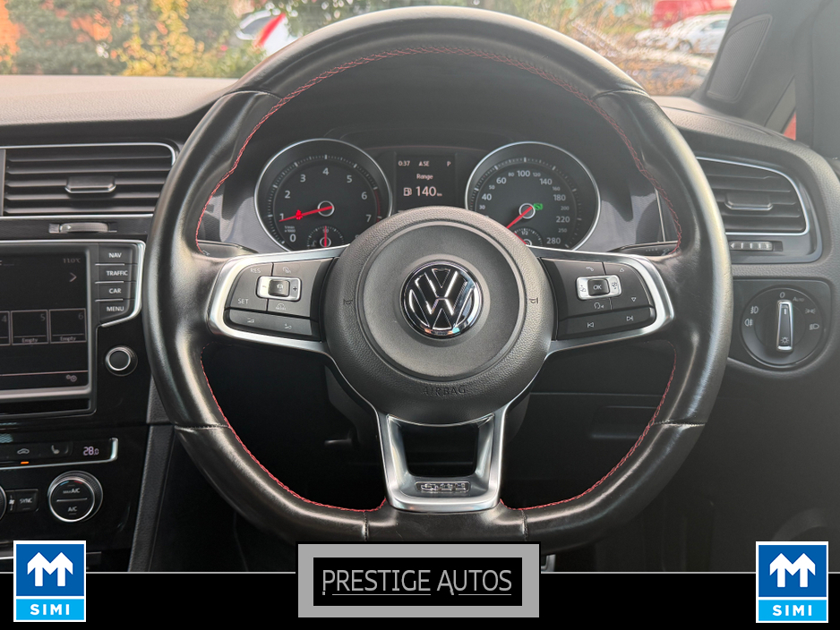 2015 Volkswagen Golf - image 7