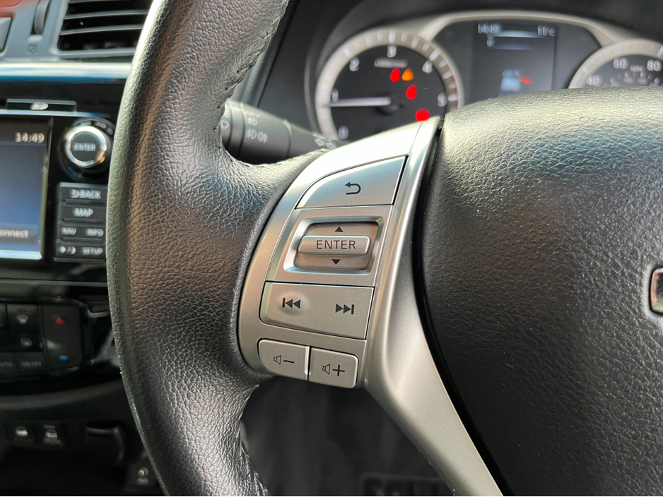 2018 Nissan Navara 2.3 DCI TEKNA D/C MANUAL //NO VAT//HIGH SPEC//FULL LEATHER HEATED SEATS//KEYLESS ENTRY//360 PARKING CAMERAS//SAT NAV// €21,950