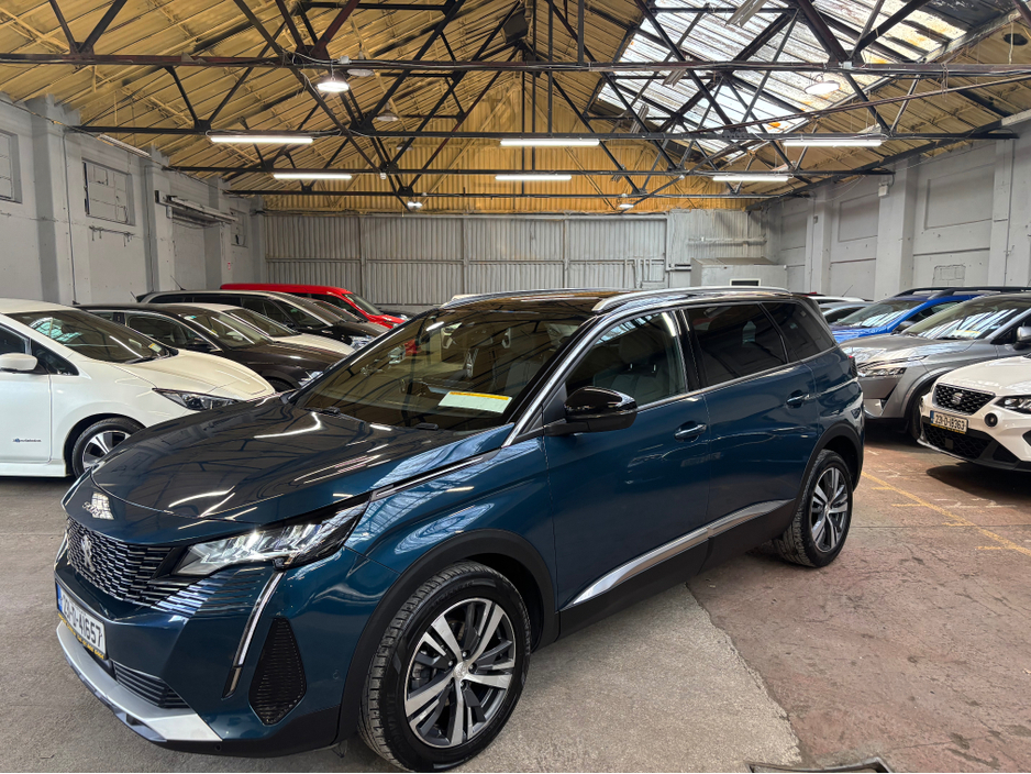 2023 Peugeot 5008 - image 15