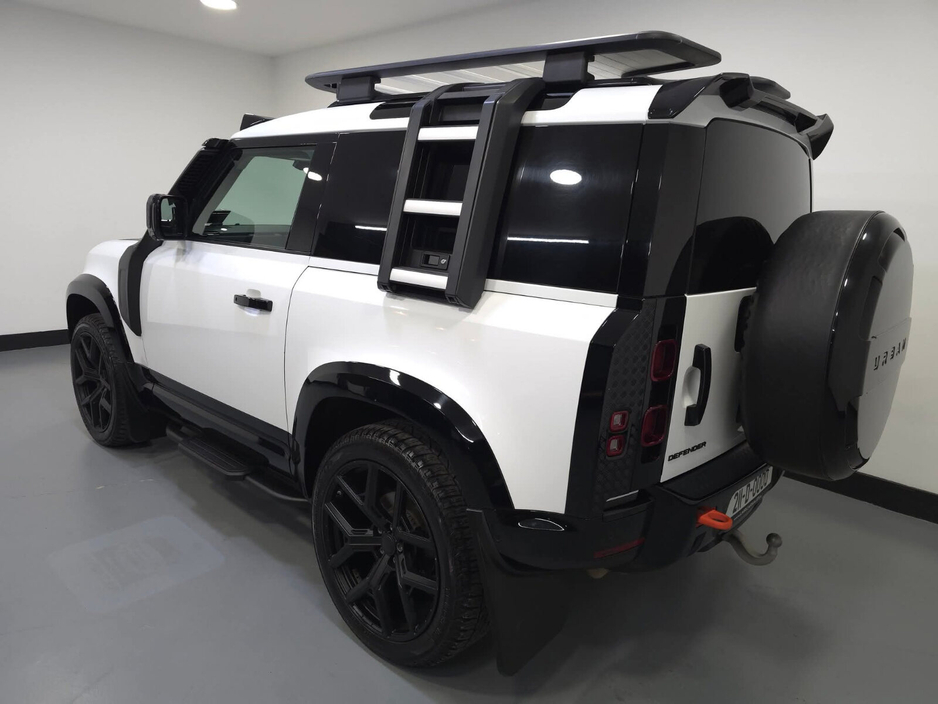 2021 Land Rover Defender  €54,950
